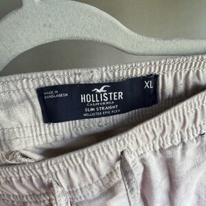 Hollister Slim Straight Pants - Soft Gray